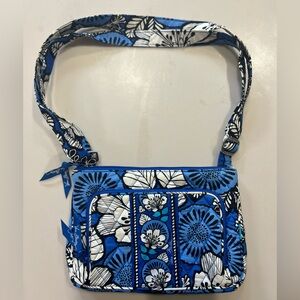 Vera Bradley crossbody purse